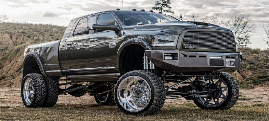 A War Between the Sizes: How to Choose the Right Wheel and Tire for Your Truck